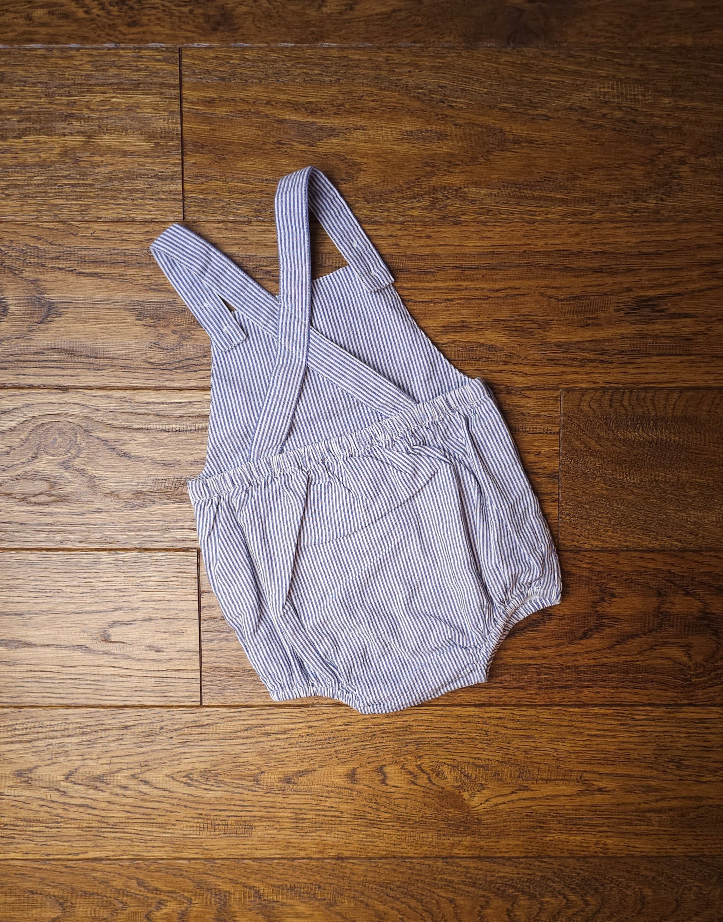 Boden Pinstripe Elephant Romper 0-3 Months