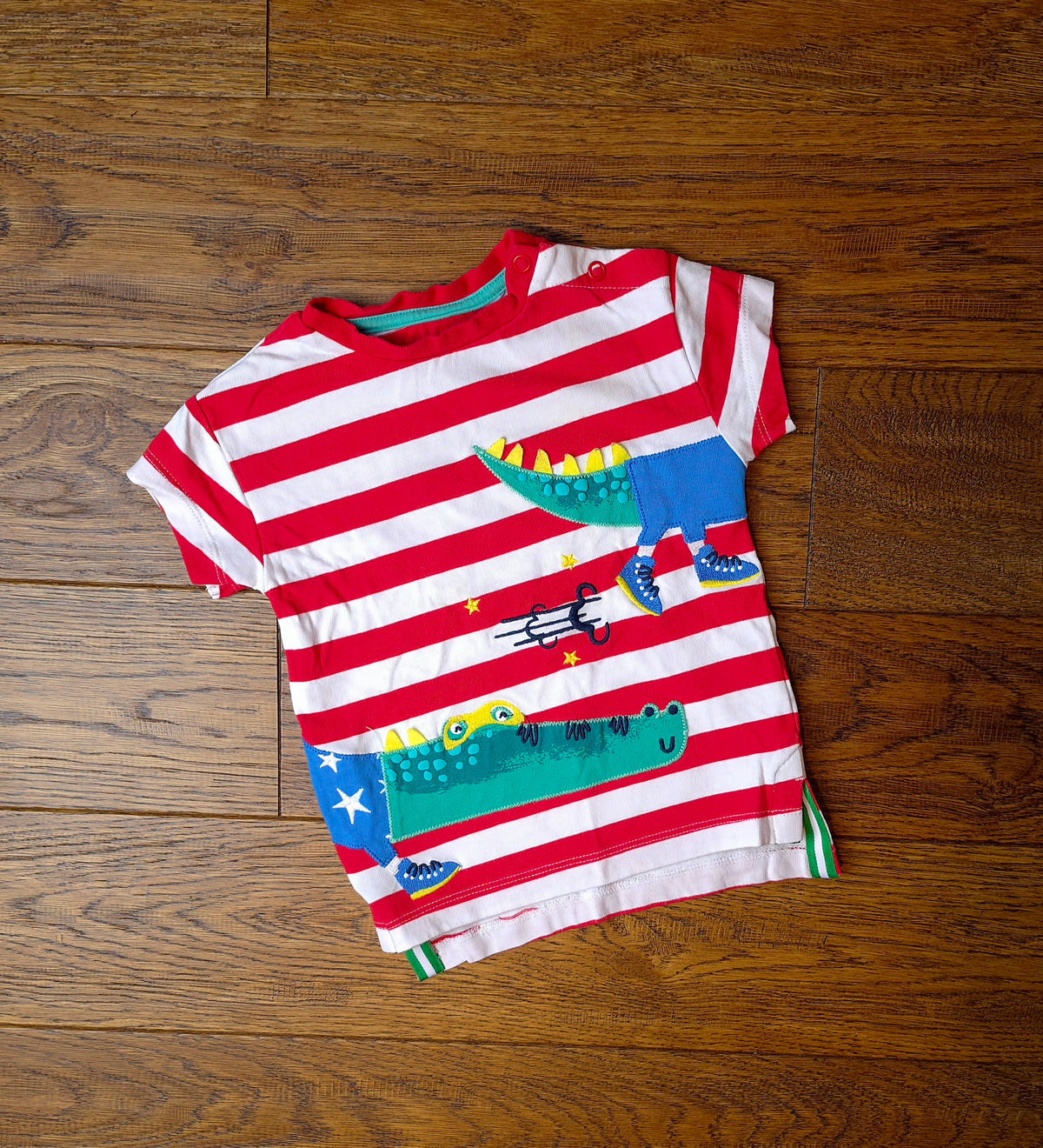 Mothercare Embroidered Crocodile Applique T-Shirt 9-12 Months.