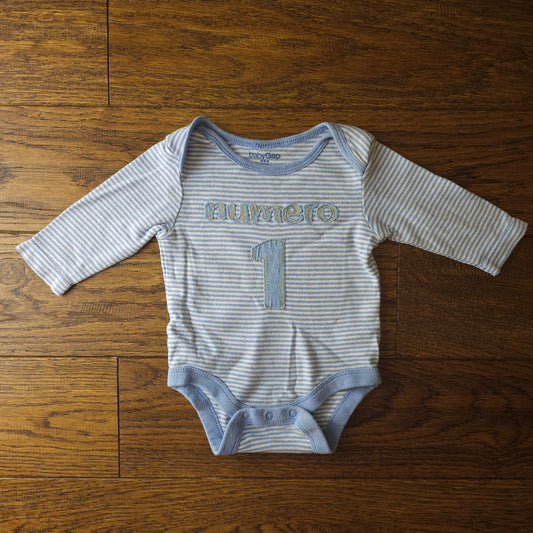 Gap Numero 1 Bodysuit 0-3 Months