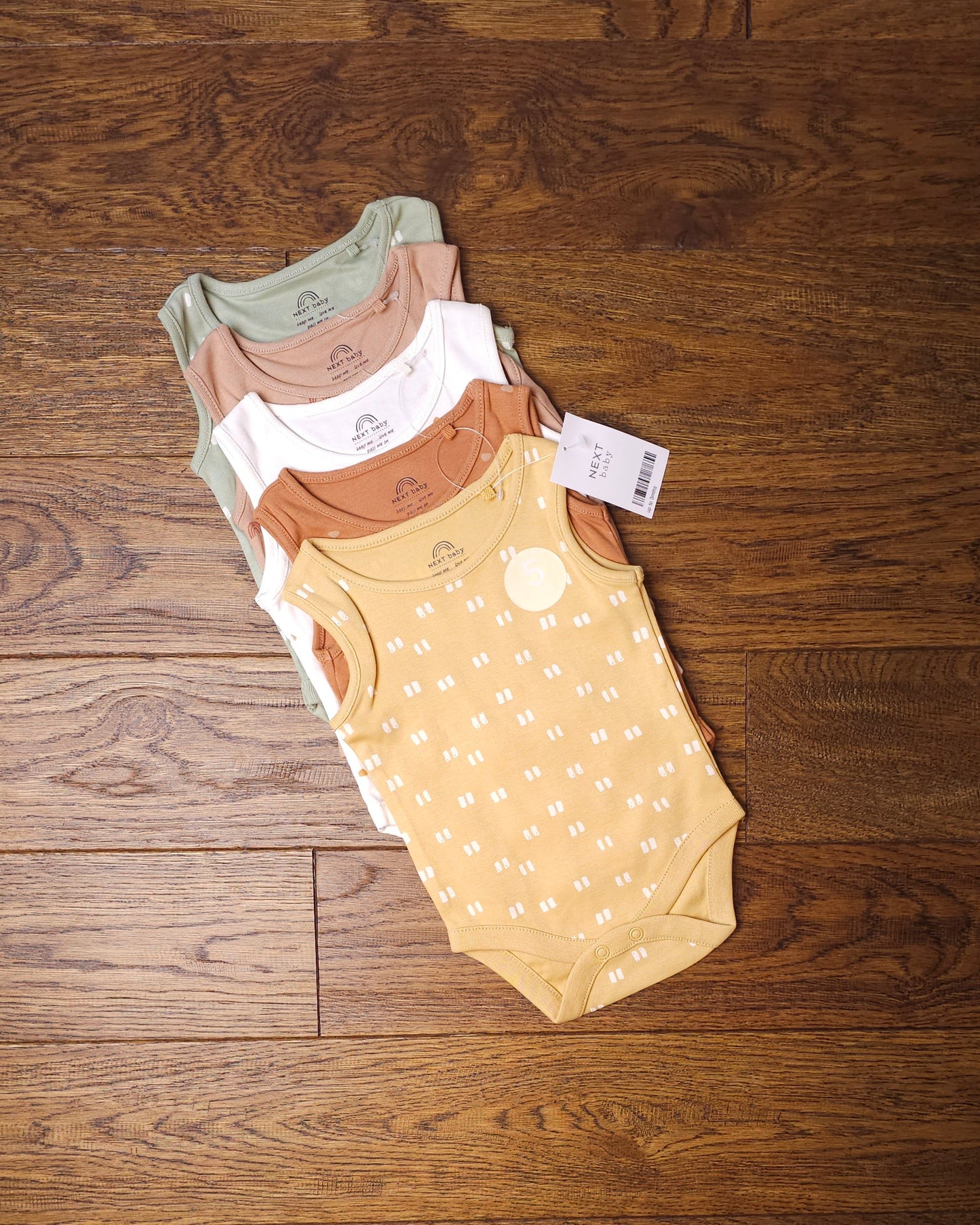 Next 5x Unisex Sleeveless Vests 0-3 Months.