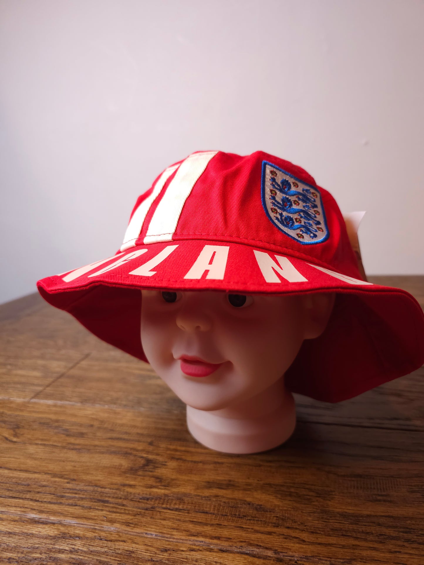 Next Official England Football Bucket Hat 5-6 Years, 7-10 Years.