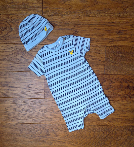 Lyle & Scott Romper With Matching Hat 3-6 Months.