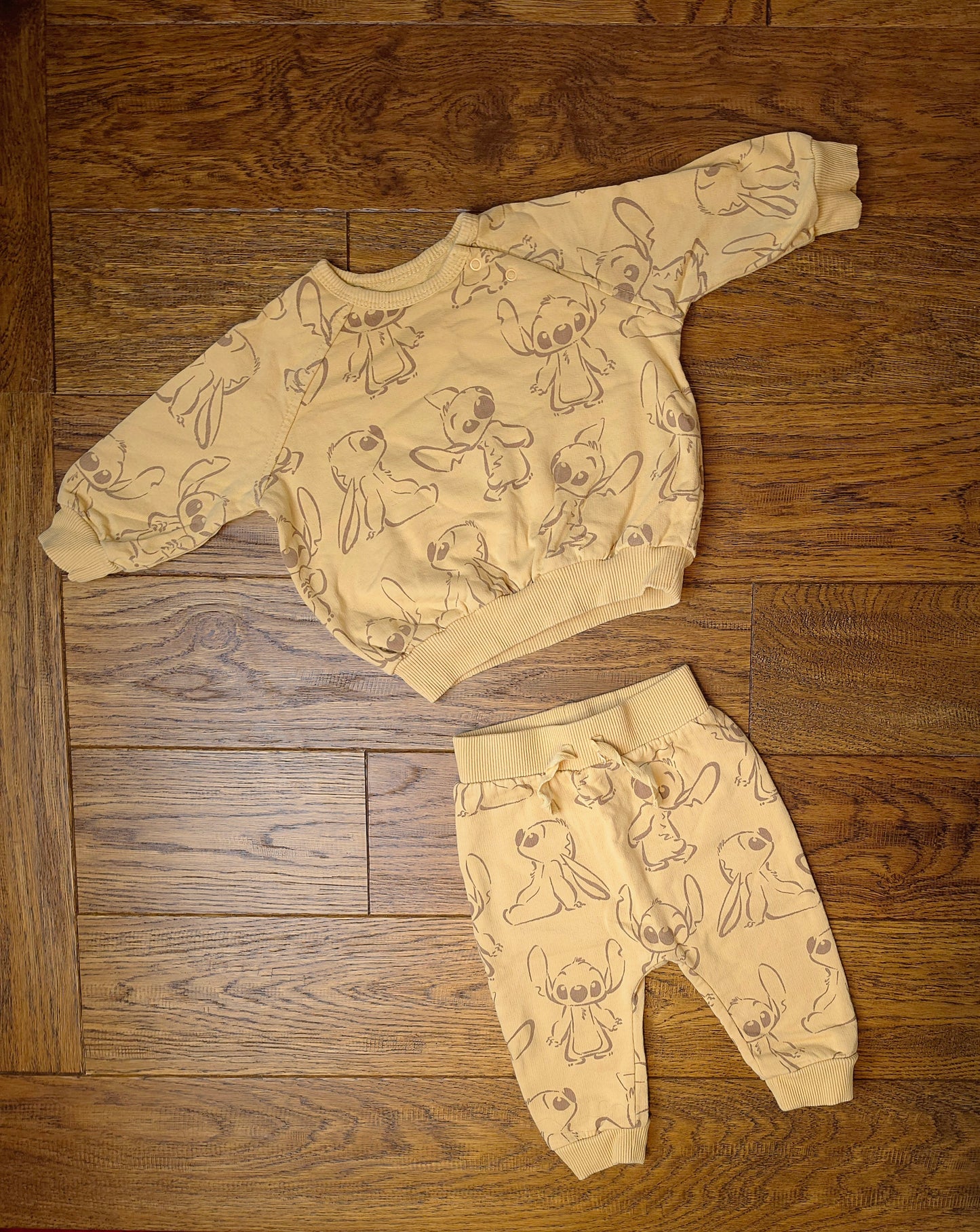 George Disney Stitch Sweatshirt and Bottoms Outfit Set 3-6 Months.