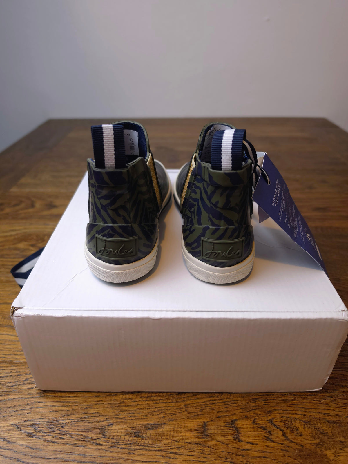 Joules Rainwell Zebra Stripe Welly Boot Shoes UK 11 Child.