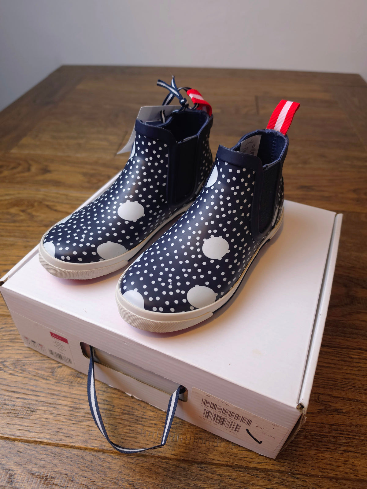 Joules Rainwell Spotty Welly Boot Shoes UK 12 Child.